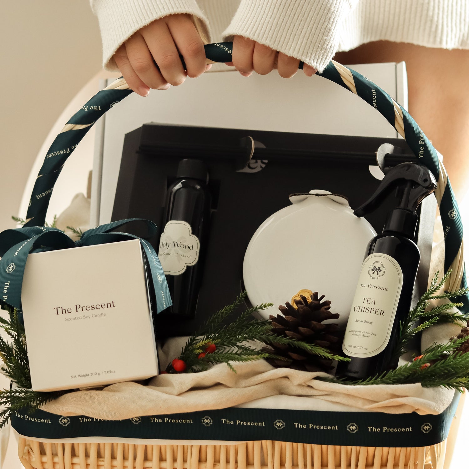 The Prescent Basket Gift